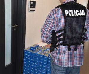 Udany nalot na kaliskie targowisko! Policja ujawniła lewe papierosy i tytoń! [ZDJĘCIA]