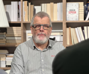 AFERA ZA AFERĄ! Od respiratorów po areszt dla eks-szefa wywiadu. Co dzieje się w służbach.