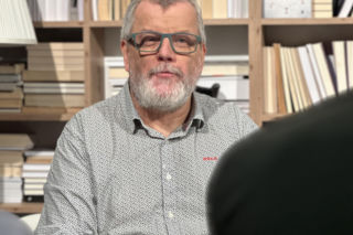AFERA ZA AFERĄ! Od respiratorów po areszt dla eks-szefa wywiadu. Co dzieje się w służbach.