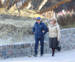 Stefan Friedmann z żoną na spacerze