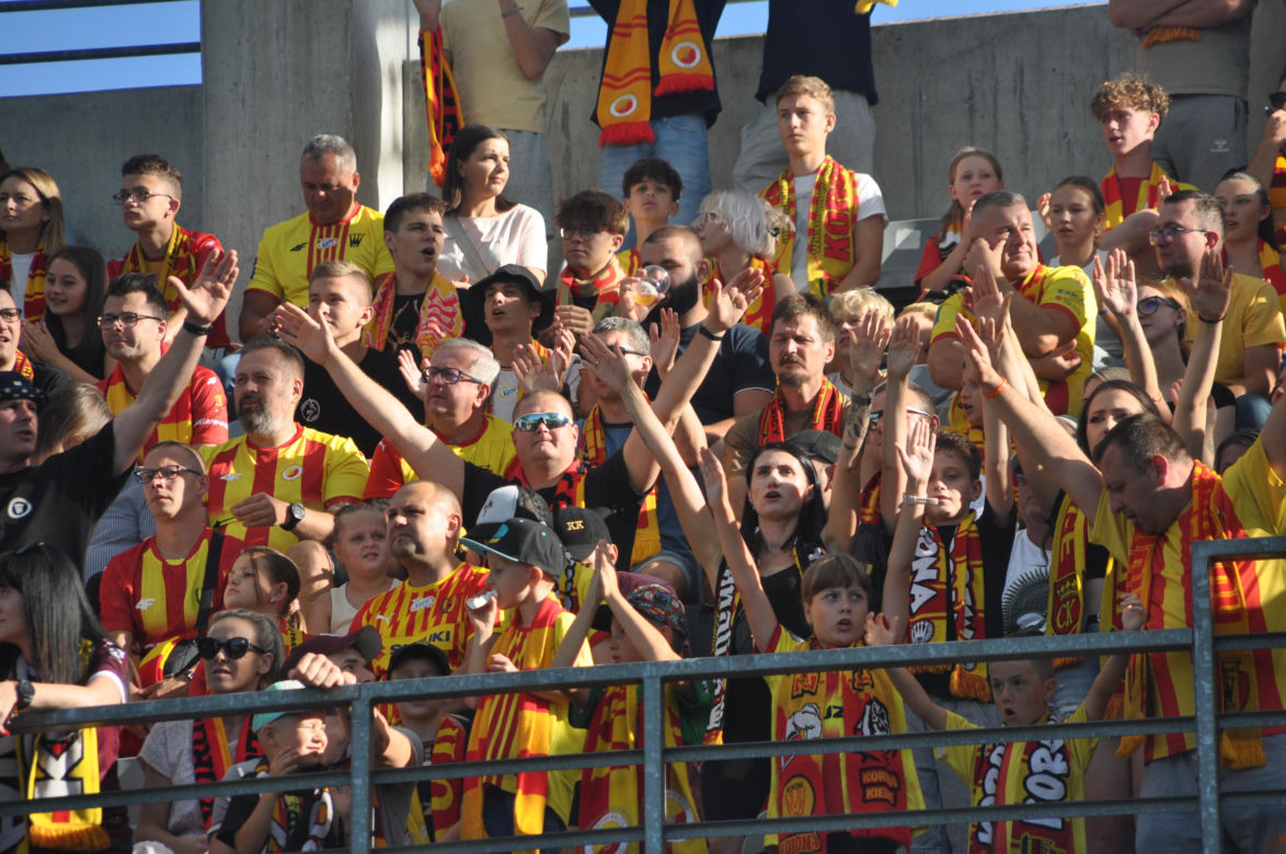 Korona Kielce - Cracovia. Zdjęcia kibiców podczas meczu. 10 sierpnia 2024