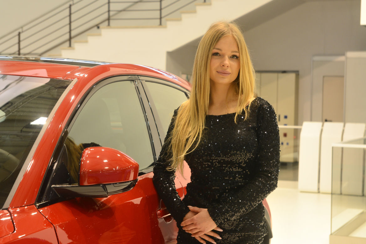 Hostessy na targach Poznań Motor Show 2018