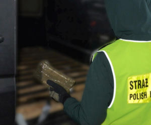 Funkcjonariusze wytypowali bus do kontroli. W środku były narkotyki warte ponad 3 mln zł