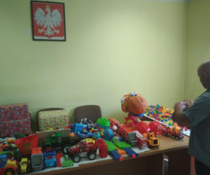 Mikołaj w środku lata? Tak więziennicy z Tarnowa pomogli Rodzinnemu Domowi Dziecka
