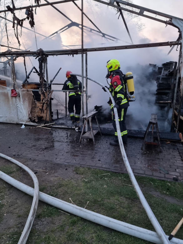Pożar zakładu stolarskiego w Parszowie 30-03