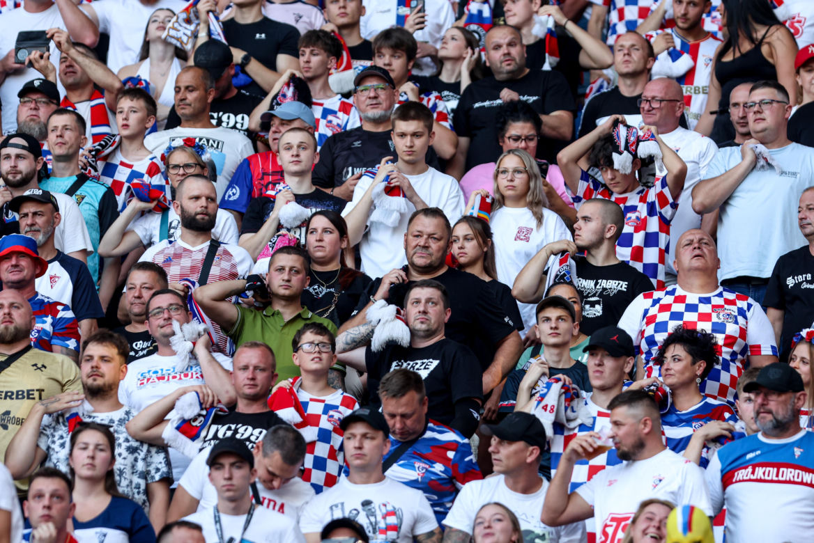 Zobaczcie zdjęcia kibiców z meczu Górnik - Fenerbahce i krótkie podsumowanie środowego spotkania na se.pl