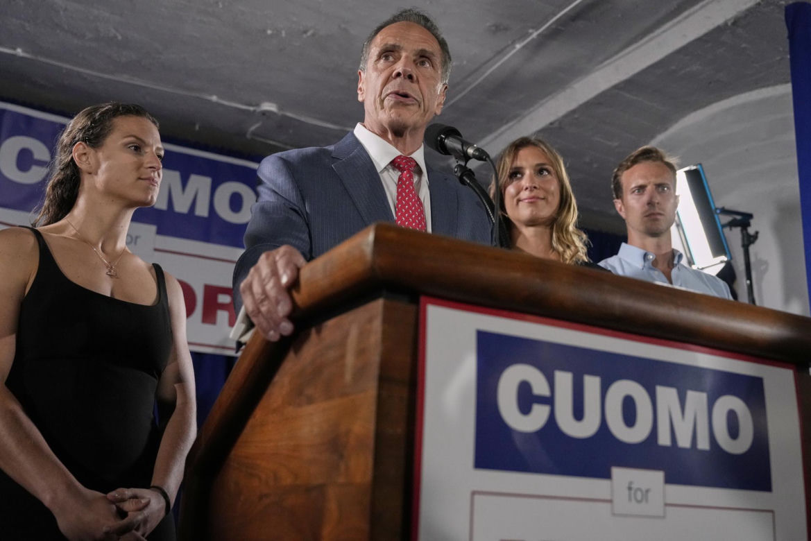 Zohran Mamdani pokonał Andrew Cuomo w demokratycznych prawyborach