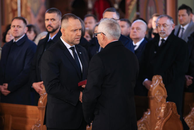 Ból, rozpacz, łzy. Poruszające sceny na pogrzebie Łukasza Litewki