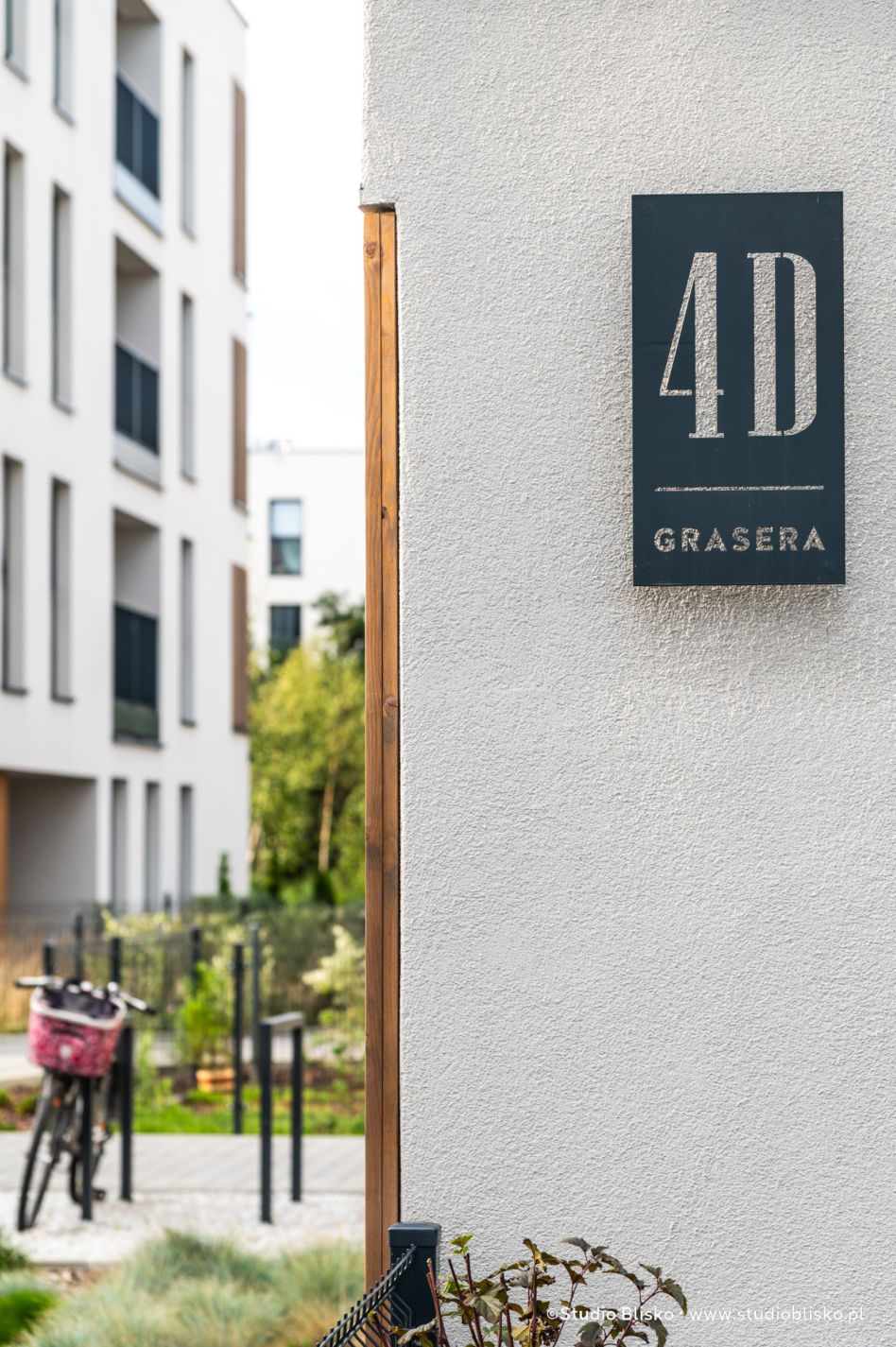 Wayfinding dla apartamentów Naturia w Toruniu 