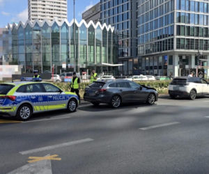 Auto TV Republika przewróciło się w centrum Warszawy. W środku był poseł PiS i znany dziennikarz