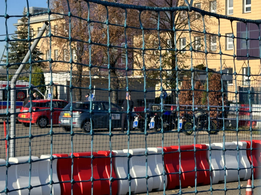 Wypadek motocyklisty podczas egzaminu na prawo jazdy. Służby interweniowały w WORD w Warszawie