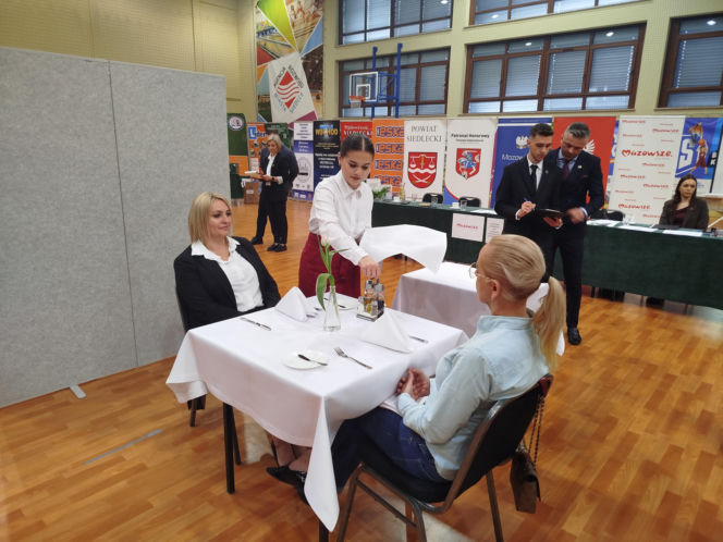 Już po raz ósmy w Siedlcach rywalizowali młodzi kelnerzy z całej Polski