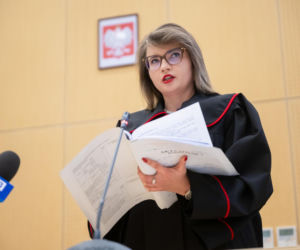 Przed Sądem Okręgowym w Poznaniu stanęli oskarżeni o porwanie i próbę zgwałcenia 16-latka