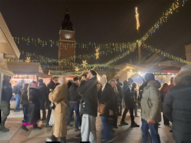 Jarmark Bożonarodzeniowy na Rynku Głównym w Krakowie 2025. Oferta wystawców