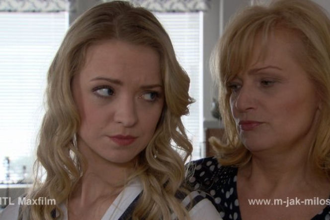 M jak miłość odc. 1075. Joanna (Barbara Kurdej-Szatan), Dorota (Katarzyna Żak)