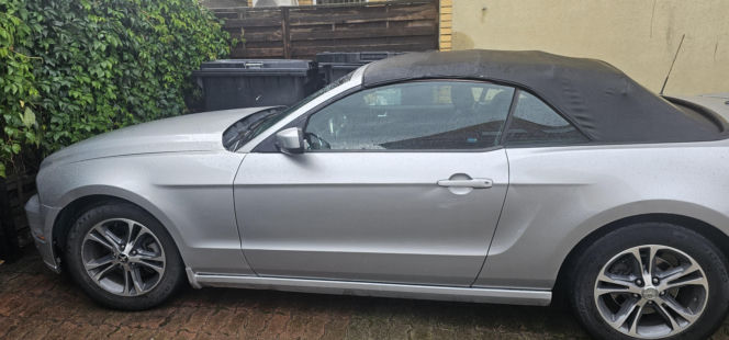 Piękny Ford Mustang za ułamek wartości. Skarbówka w Augustowie sprzedaje kultowe auto