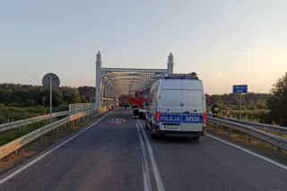 Śmierć na moście! Rozbili się nad rzeką Narew. Na miejscu trwają utrudnienia