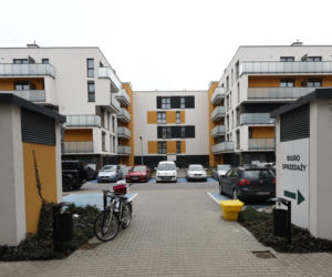 Warszawa, format: Deweloper postawił domy na Mleczarskiej. Cofnięto mu pozwolenie na budowę