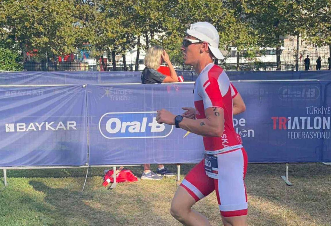 Dwóch młodych bydgoszczan wróciło z wielkim sukcesem z Mistrzostw Europy i Azji w Triathlonie w Stambule