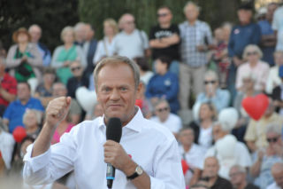 Donald Tusk zabrał głos po wyborach na Węgrzech. Już rozmawiał z Magyarem