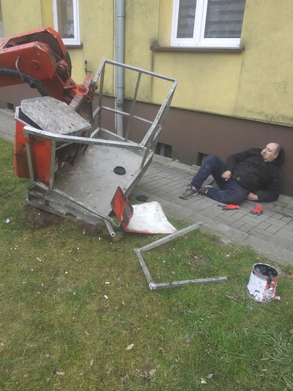Kominiarz spadł z wysokości. Ruszyła zrzutka na leczenie