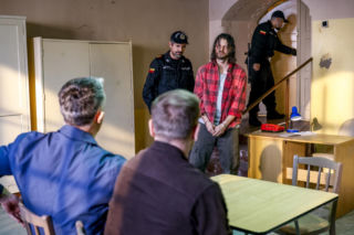 Pierwsza miłość. Horror Pawła w więzieniu w Kolumbii. Tam Artur i Janek znajdą byłego męża Marysi - ZDJĘCIA