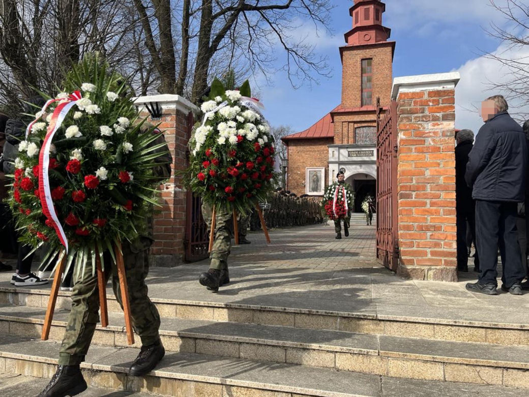 Pogrzeb 20-letniego Roberta. Żołnierz zmarł na poligonie w Drawsku Pomorskim