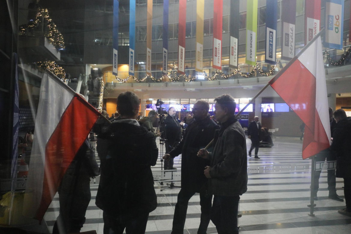 Politycy PiS w TVP. Tak bronią mediów