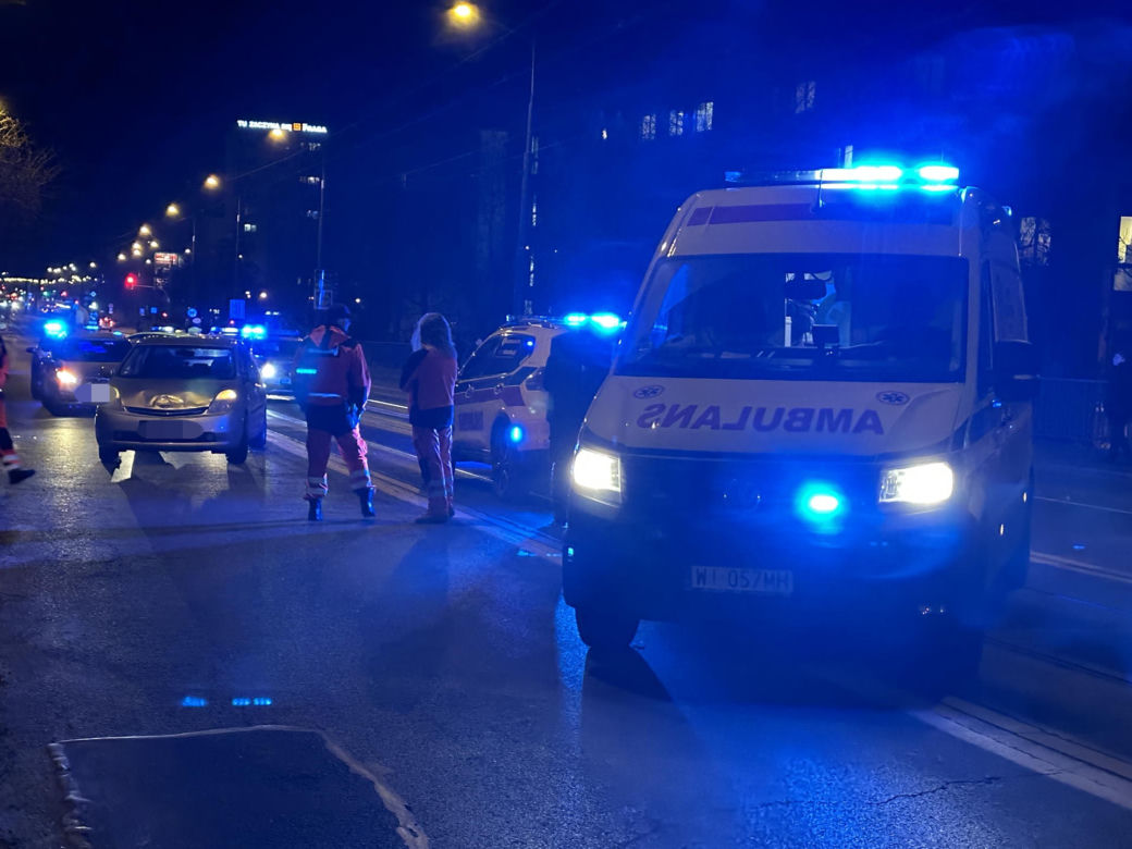 Sylwestrowa jatka na moście Śląsko-Dąbrowskim. Pobili kierowcę, bo wjechał w auto, którym podróżowali