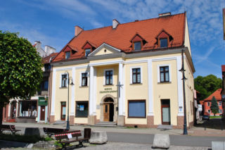 To miasto na Śląsku zachwyca kamienicami na rynku. Znajduje się w nim też najpiękniejszy pałac w województwie