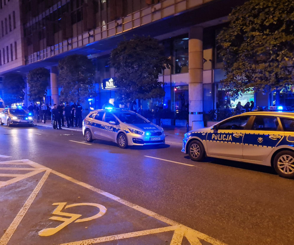 Krwawa awantura przed grecką restauracją w Warszawie. 
