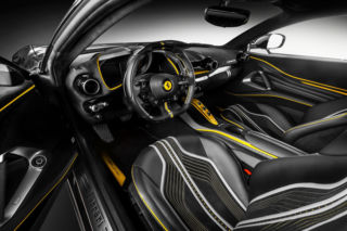 Polska firma ulepszyła Ferrari. Tak wygląda wnętrze Ferrari 812 Superfast po modyfikacji Carlex Design