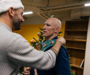 Omenaa Mensah i Rafał Brzoska umieją w prezenty. Wydali 1,7 mln złotych