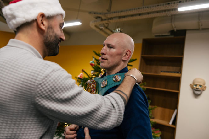 Omenaa Mensah i Rafał Brzoska umieją w prezenty. Wydali 1,7 mln złotych