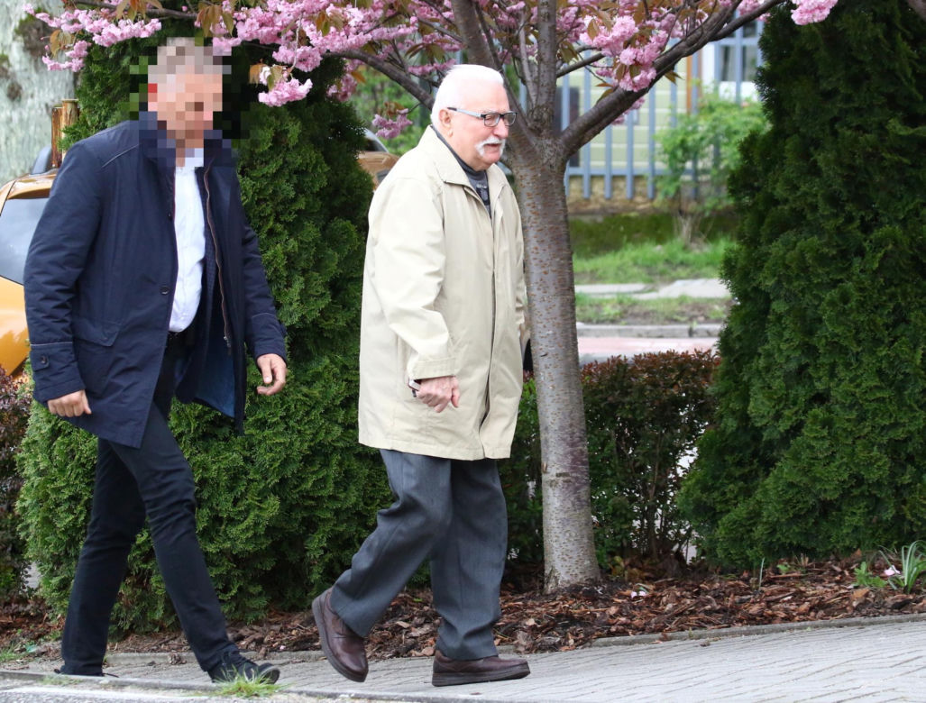 Lech Wałęsa na niedzielnej mszy