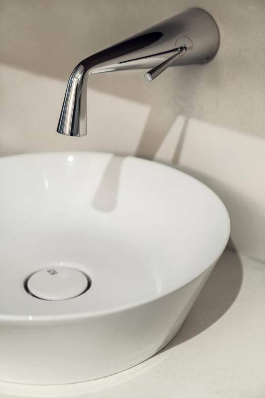 Styl modern classic we wnętrzu. Dyskretny luksus z widokiem na morze