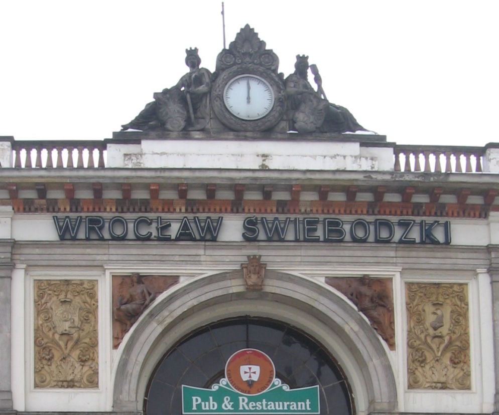 Dworzec Świebodzki wybudowano w 1842 roku