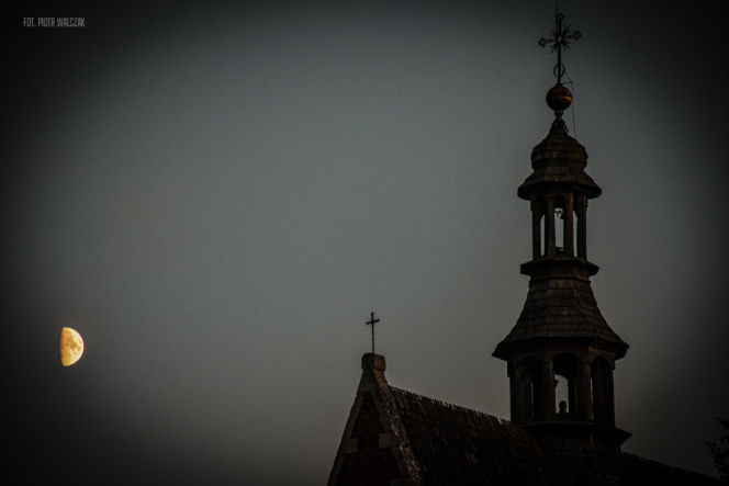 Szydłów. Nocne zwiedzanie, które podbija sieć