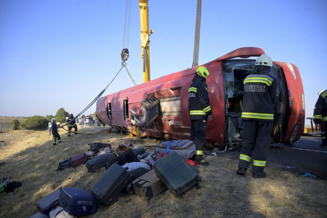 Koszmar na autostradzie M3. Polski autokar wypadł z drogi. Zginęło 12 osób