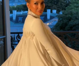 Jennifer Lopez w sukni Stephane'a Rollanda