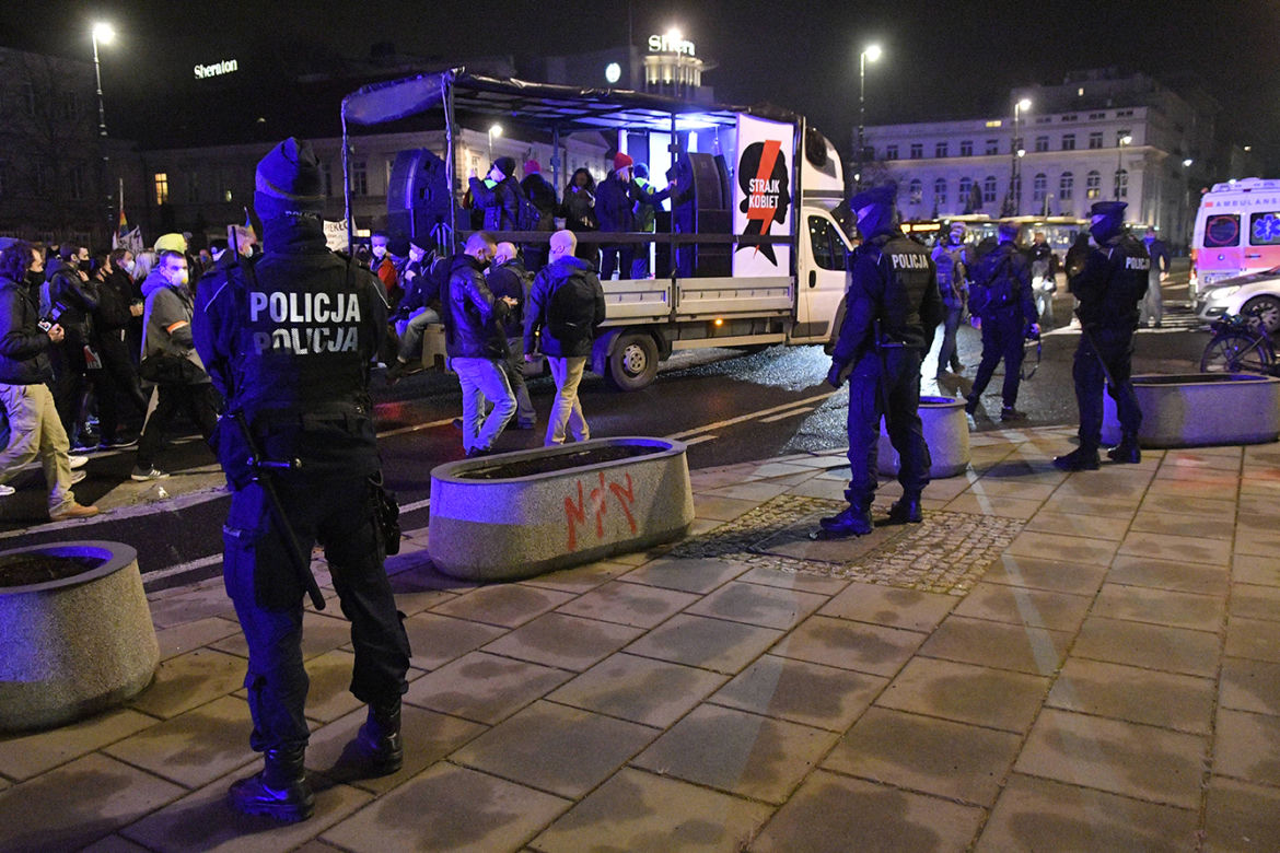 Blokada Sejmu przez Ogólnopolski Strajk Kobiet