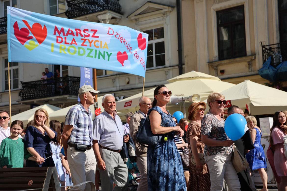 Marsz dla Życia i Rodziny 2024 w Dzień Matki przeszedł przez centrum Lublina