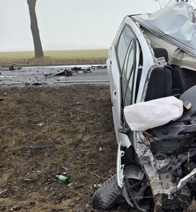 Tragedia na DK 15 niedaleko Inwrocławia! Kierowca osobówki zginął na miejscu [ZDJĘCIA]