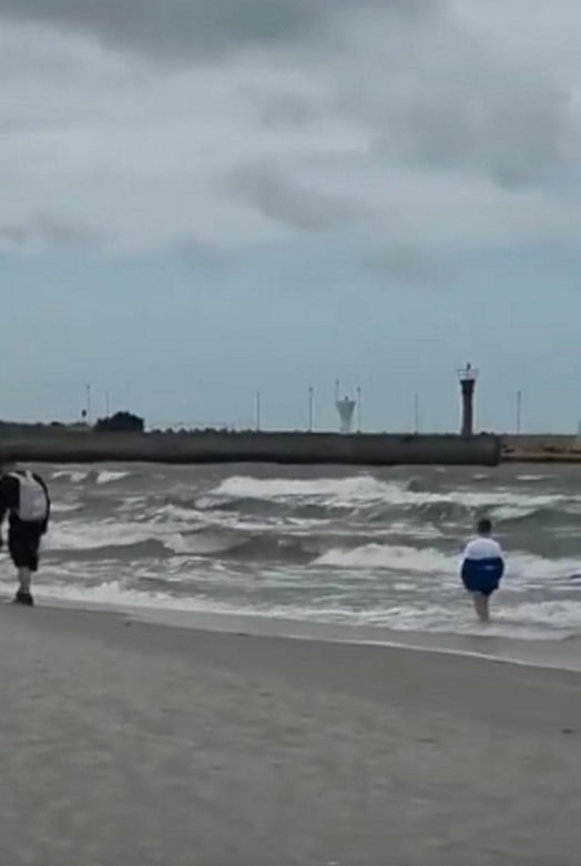 Jak zgubić dziecko na plaży? Właśnie tak! Dyrektor SAR pokazał szokujące nagranie: „Opamiętajcie się!”