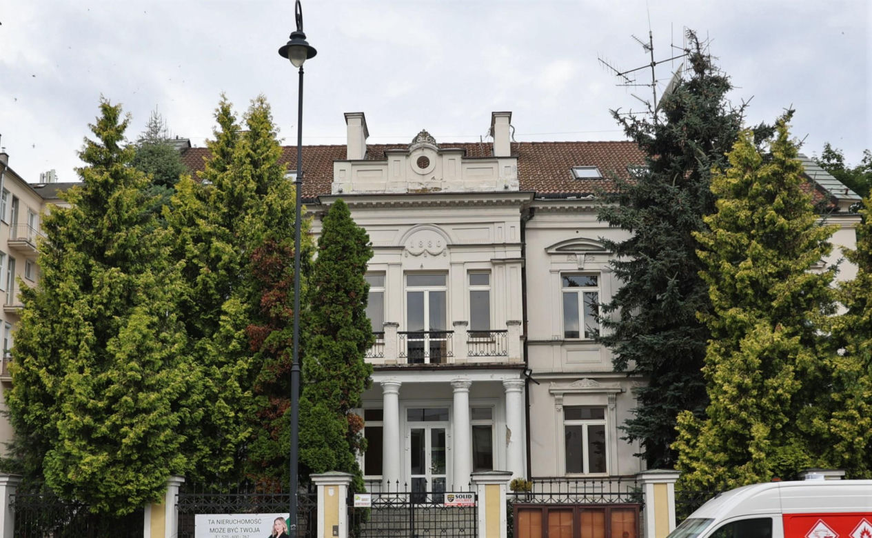 Willa w centrum Lublina wystawiona na sprzedaż. Mieścił się w niej konsulat Ukrainy