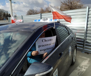 Protest rzeszowskich taksówkarzy: Nie chcemy jałmużny, chcemy  pracować