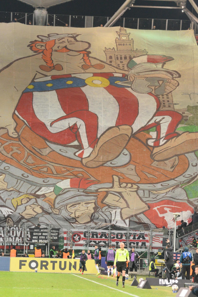 Płoną trybuny przez Łazienkowskiej 3