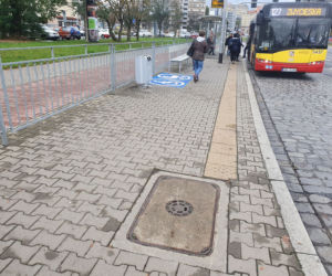 Nowe znaki dla niepełnosprawnych na przystanakach