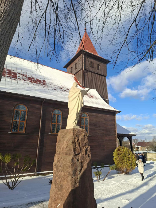 Parszów. Drewniany kościół pw. Zesłania Ducha Świętego