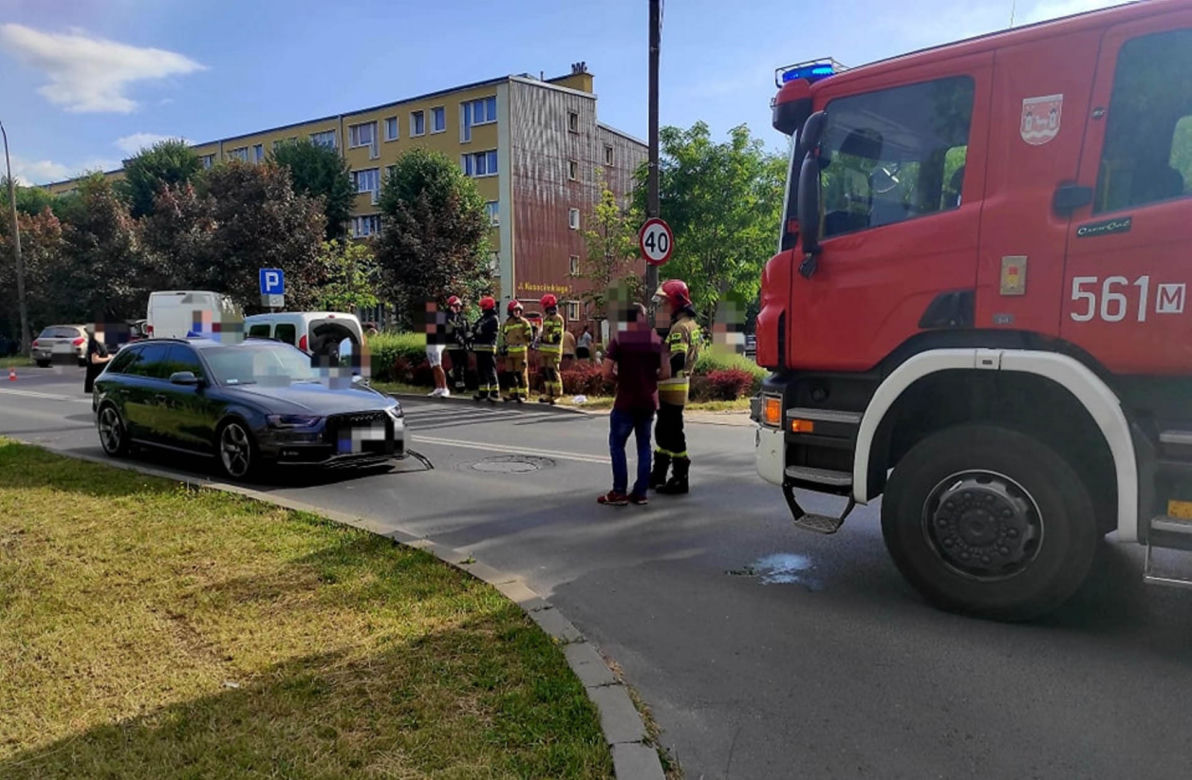 9-latka wbiegła pod rozpędzone auto w Piasecznie. W stanie ciężkim trafiła do szpitala
